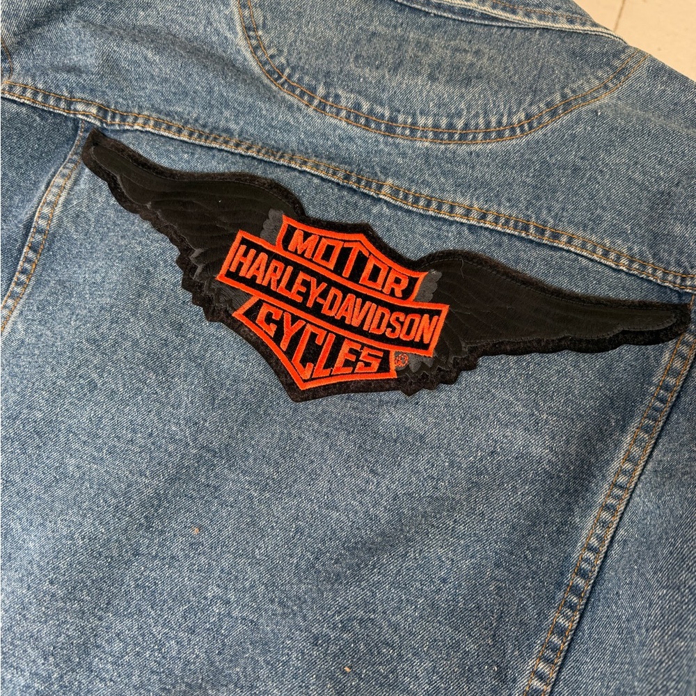 Harley Davidson Y2K Jean Jacket Denim Vintage Bike Week Pins Large Biker Club - Picture 2 of 9